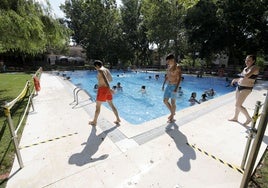 Imagen de archivo de la piscina de Pinilla.