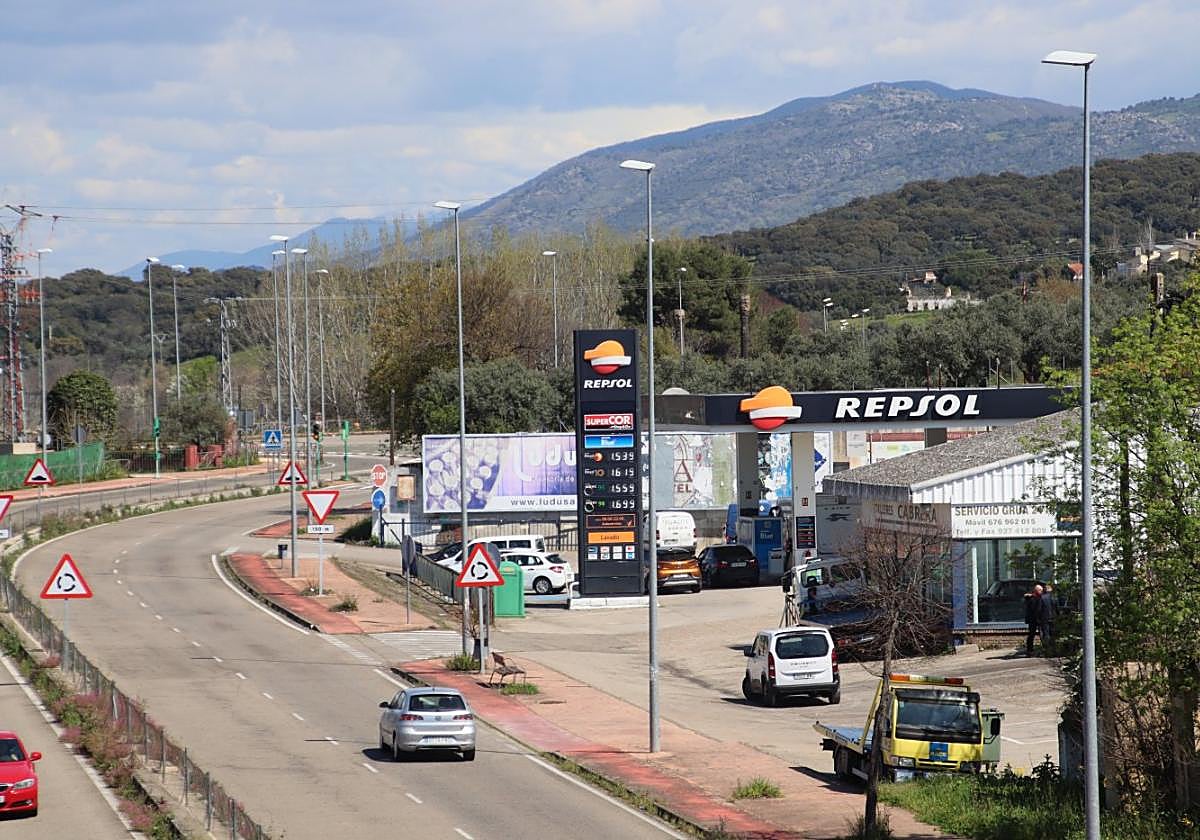 El Ayuntamiento de Plasencia va a renovar todas las luminarias de la circunvalación sur.