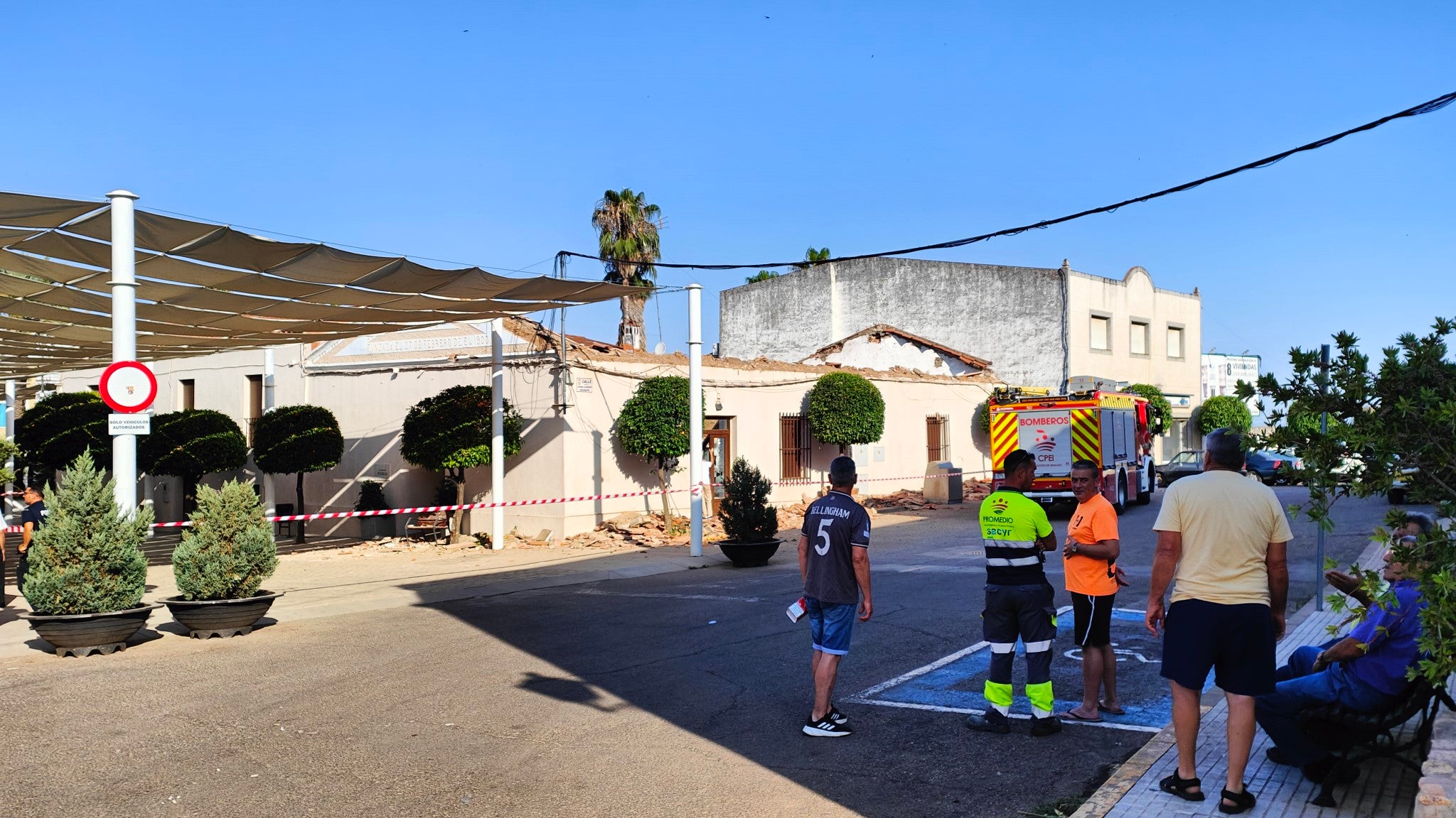 Fotos | Así está la Casa del Pueblo de Valverde de Leganés tras el derrumbe
