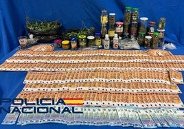 Material intervenido por los agentes.