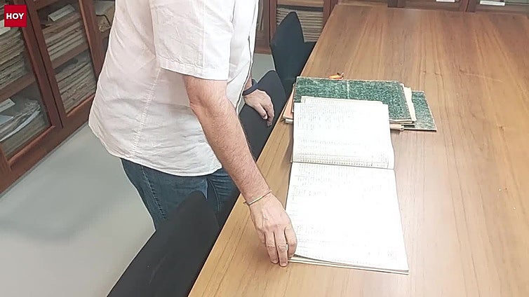 Carlos Sánchez Rubio, archivero municipal de Badajoz: «La gente está descubriendo que Badajoz también tiene historia»