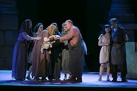 La obra de teatro 'Numancia' sobre el escenario del Teatro Romano de Mérida