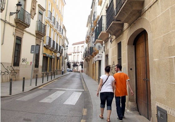Imagen de archivo de la calle Barrio Nuevo, donde se produjeron los hechos.