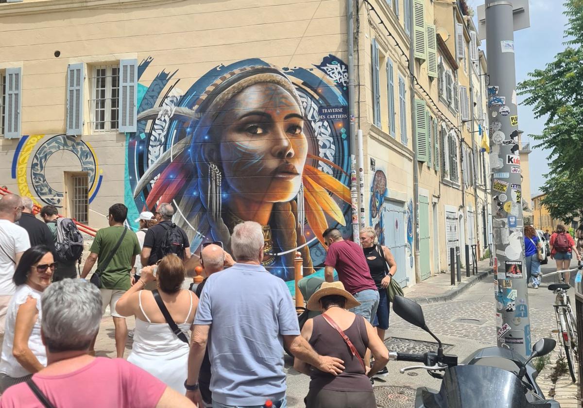 Marsella, grafiti Indianos en el barrio Le Panier