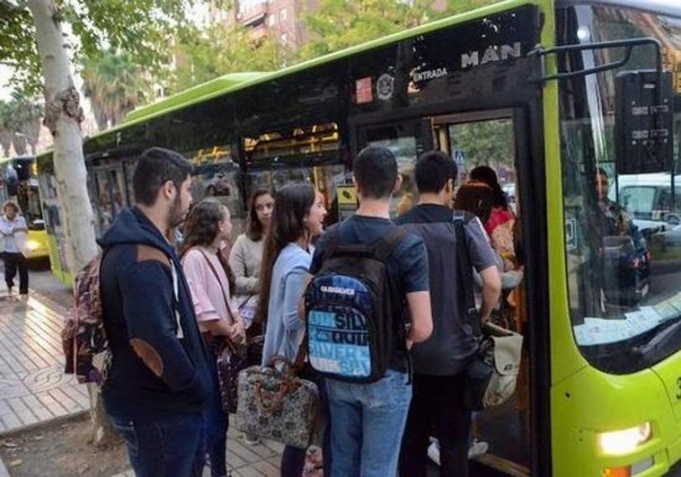 Condenan en Badajoz a un pasajero del bus urbano por fingir lesiones tras un supuesto acelerón del conductor