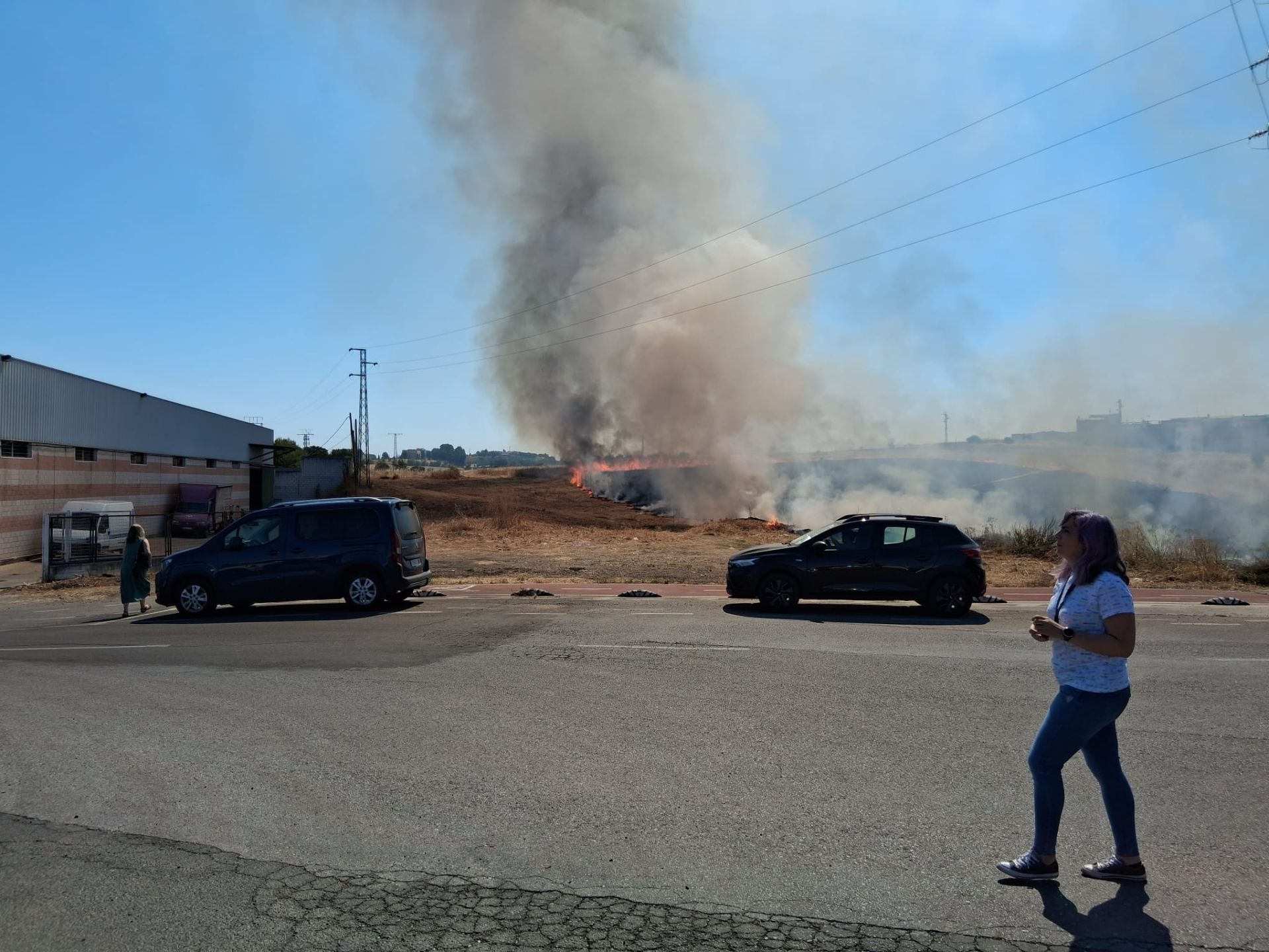 Nuevo incendio de pastos en el Cerro de San Miguel de Badajoz