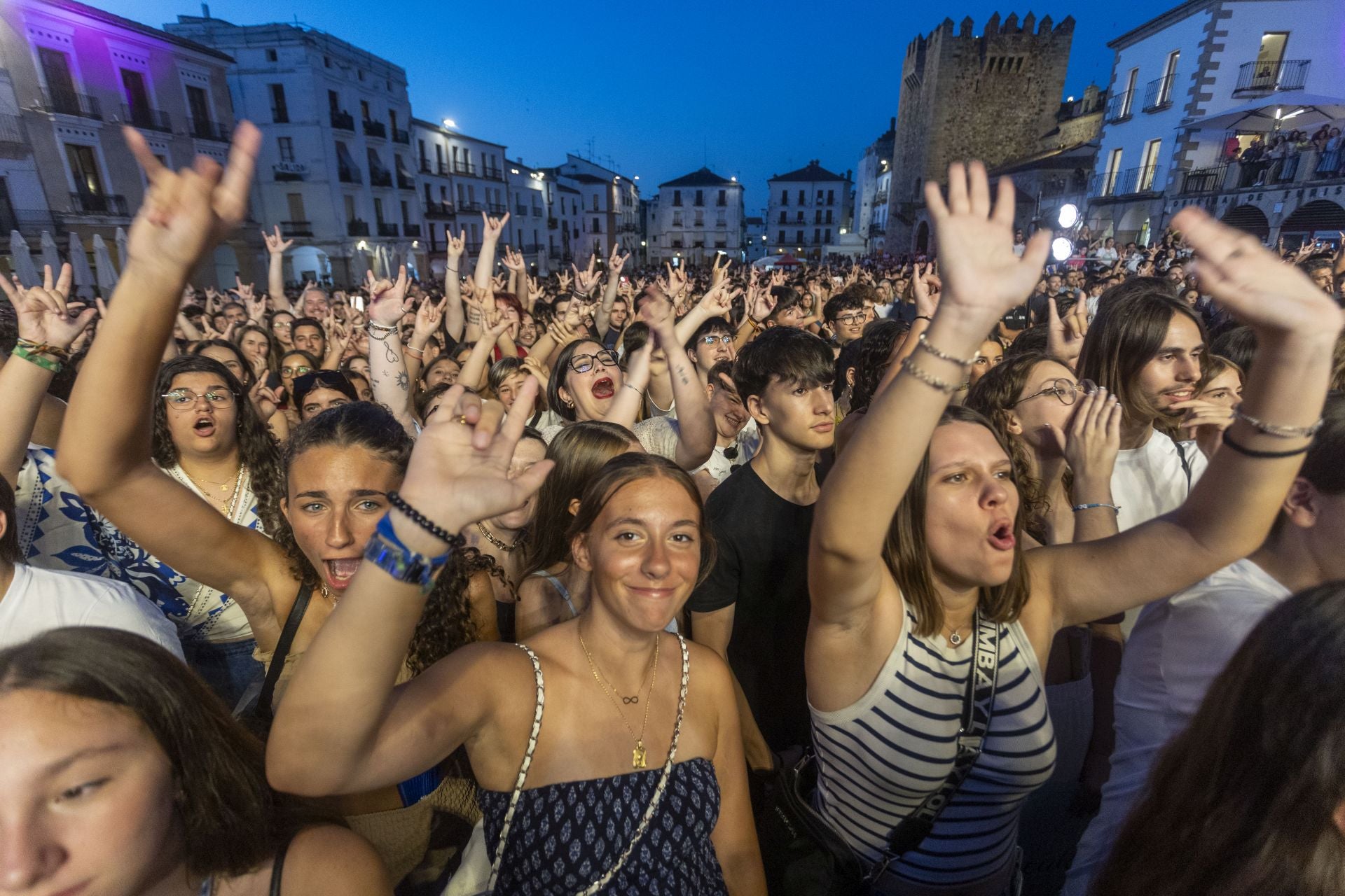 Fotos | La Plaza Mayor de Cáceres brilla con LOS40 Summer Live