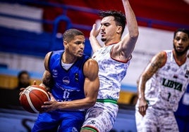 Patrick Mendes con la selección de Cabo Verde en los clasificatorios para el Afrobasket 2025.