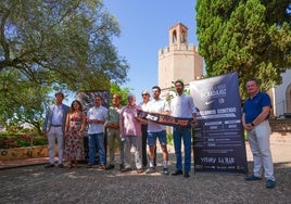 Foto de familia tras la presentación de la temporada 2025/2026.