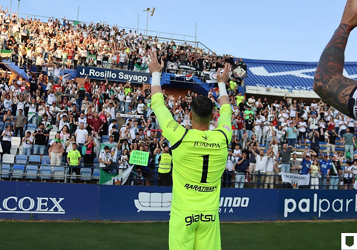 Palomares se dirige a la afición del Mérida para agradecerle su apoyo.
