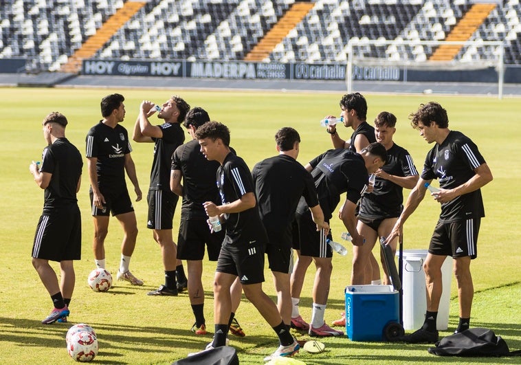 Una pretemporada sin respiro para el Badajoz