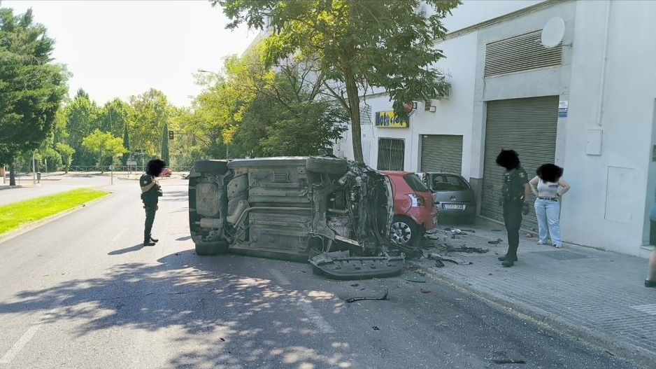 Así ha quedado el coche tras el accidente en Suerte de Saavedra