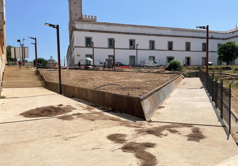 Apamex avala las obras de accesibilidad de la Alcazaba y pide más