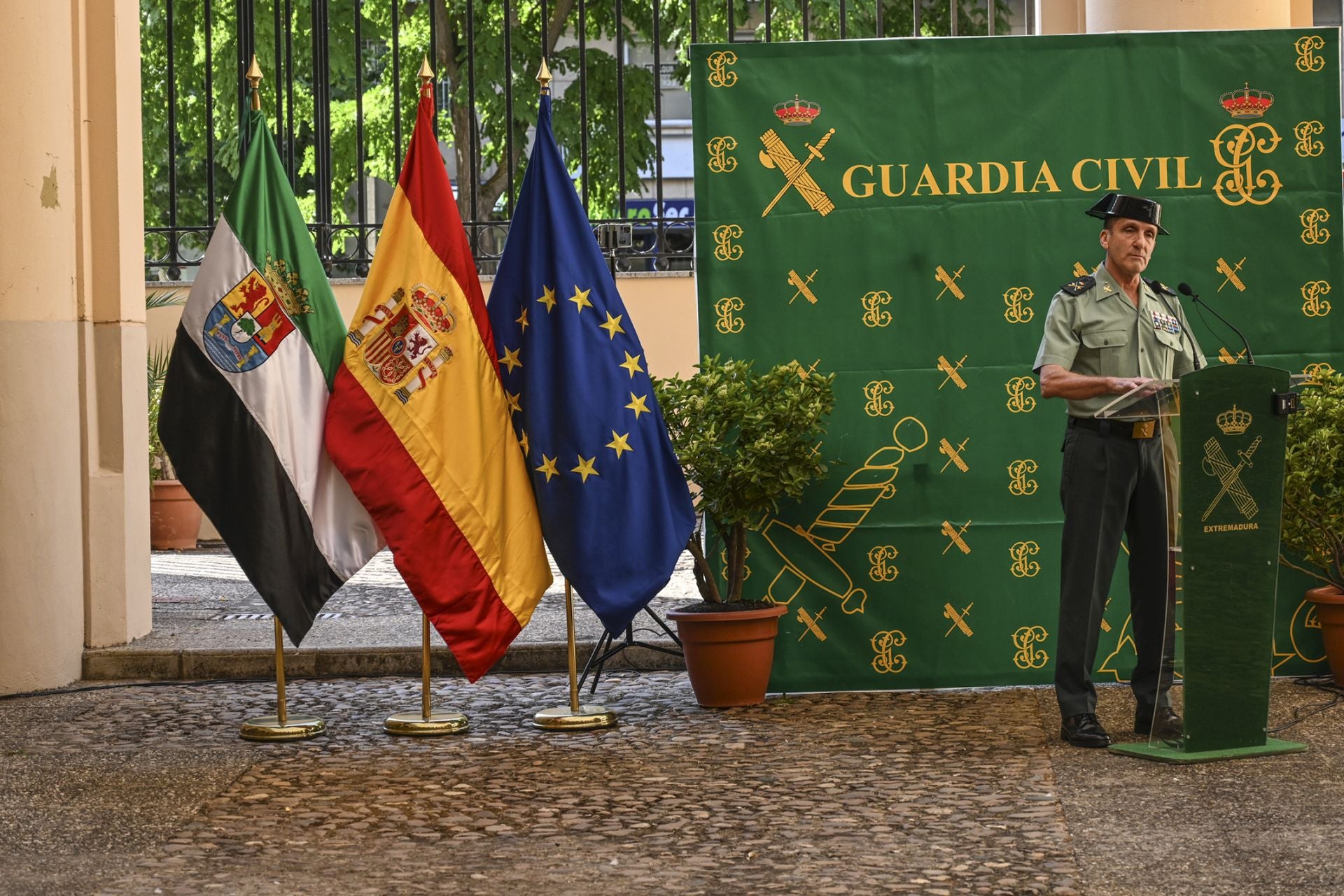 Fotos | La Guardia Civil homenajea a los 28 guardias civiles extremeños que fueron asesinados por ETA