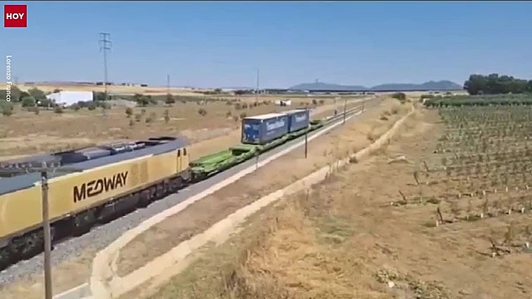 Primeras pruebas para la autopista ferroviaria que atraviesa Extremadura.