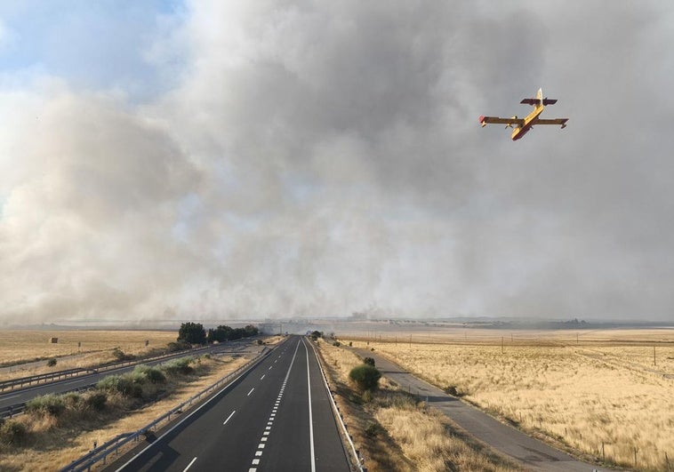 Estabilizado de nuevo el incendio de Trujillo, cuarto gran fuego del verano