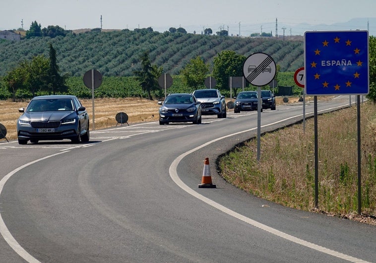 Un coche se fuga de la policía en Badajoz en dirección a Portugal