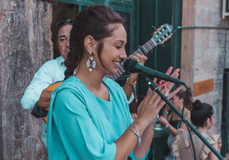 El Festival La Plaza Mola trae la mejor música de los 80 y 90, flamenco y reguetón a Barcarrota