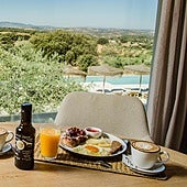 Nueve hoteles extremeños donde se come de maravilla