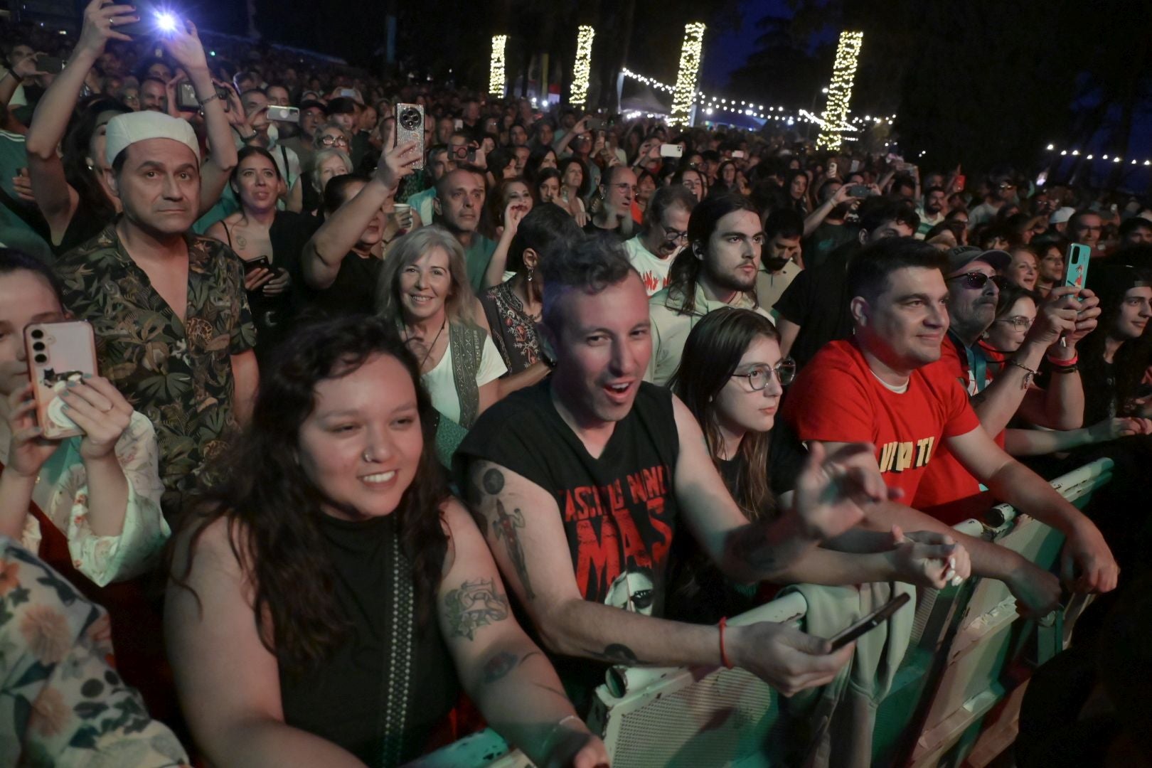 Así fue el concierto de Manu Chao en el Alcazaba Festival de Badajoz