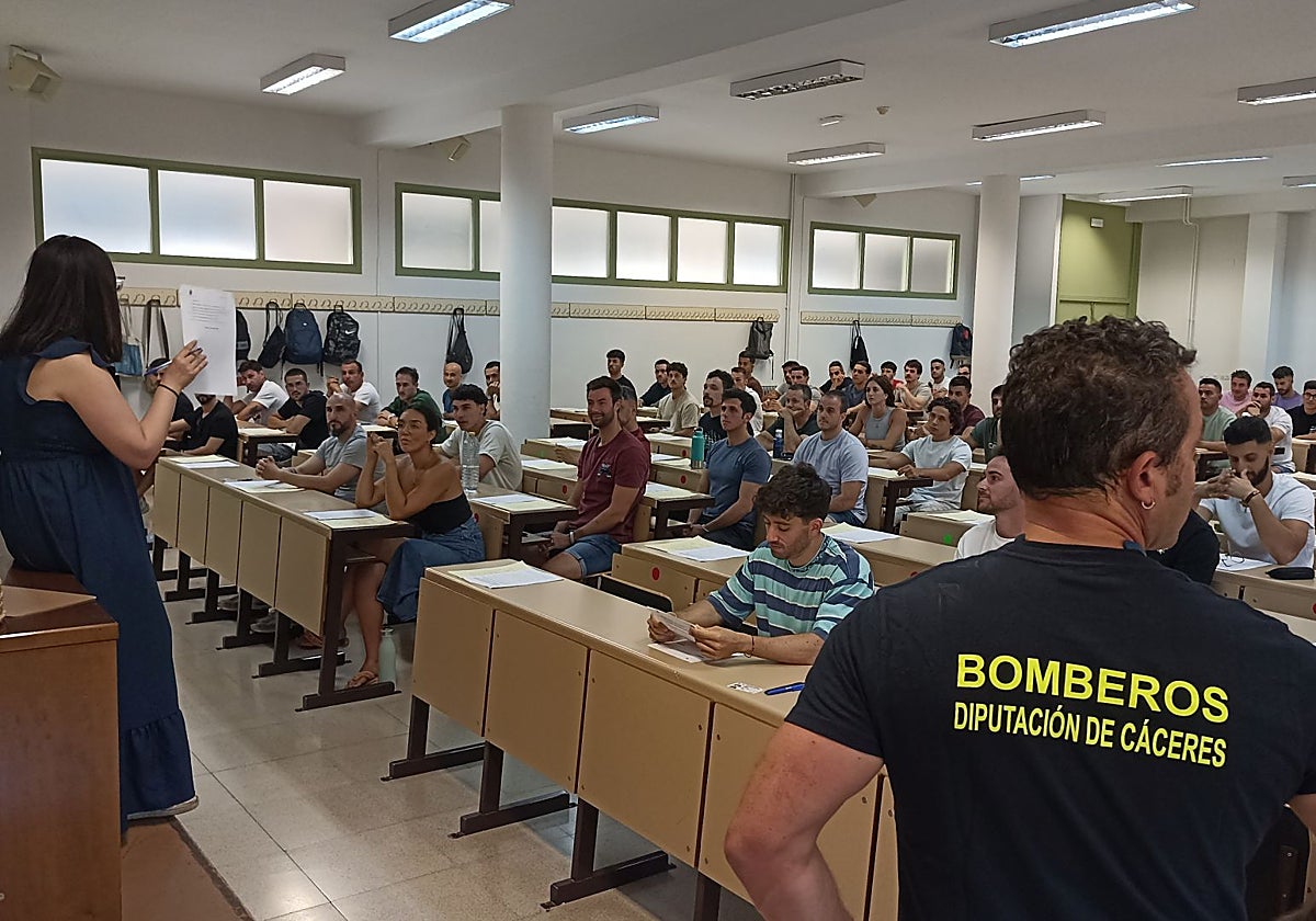 Inicio de los exámenes de acceso al cuerpo de bomberos del SEPEI.