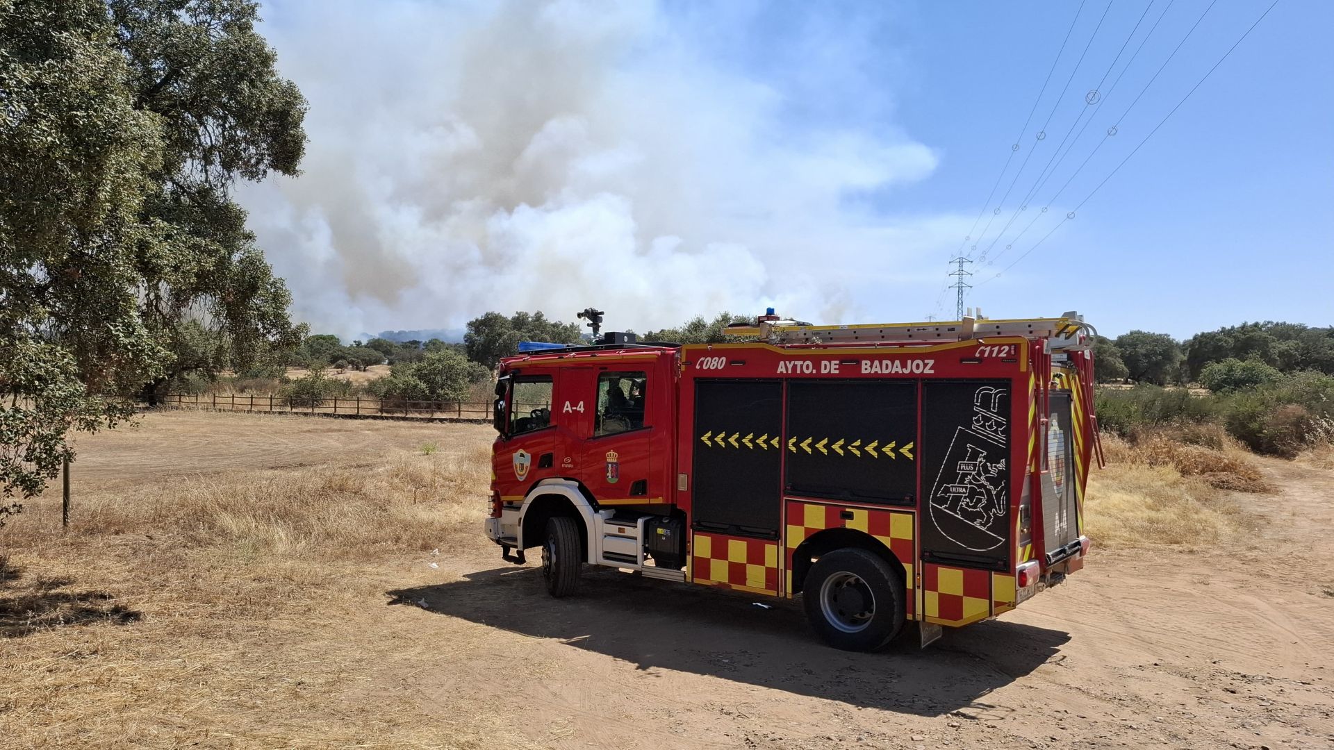 Fotos | Este es el fuego que quema Tres Arroyos por segundo día consecutivo