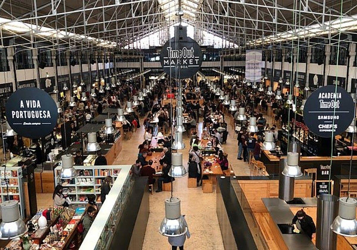 Tiroteo sin heridos en el Time Out Market de Lisboa: la policía busca a los autores