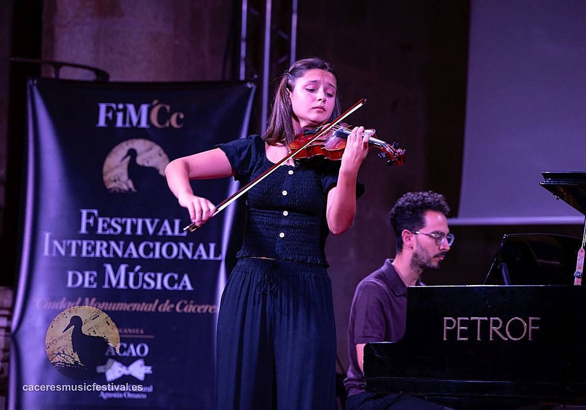 Concierto de la joven promesa Cristina Alonso Santos, de 12 años, que cuenta con numerosos concursos nacionales e internacionales.