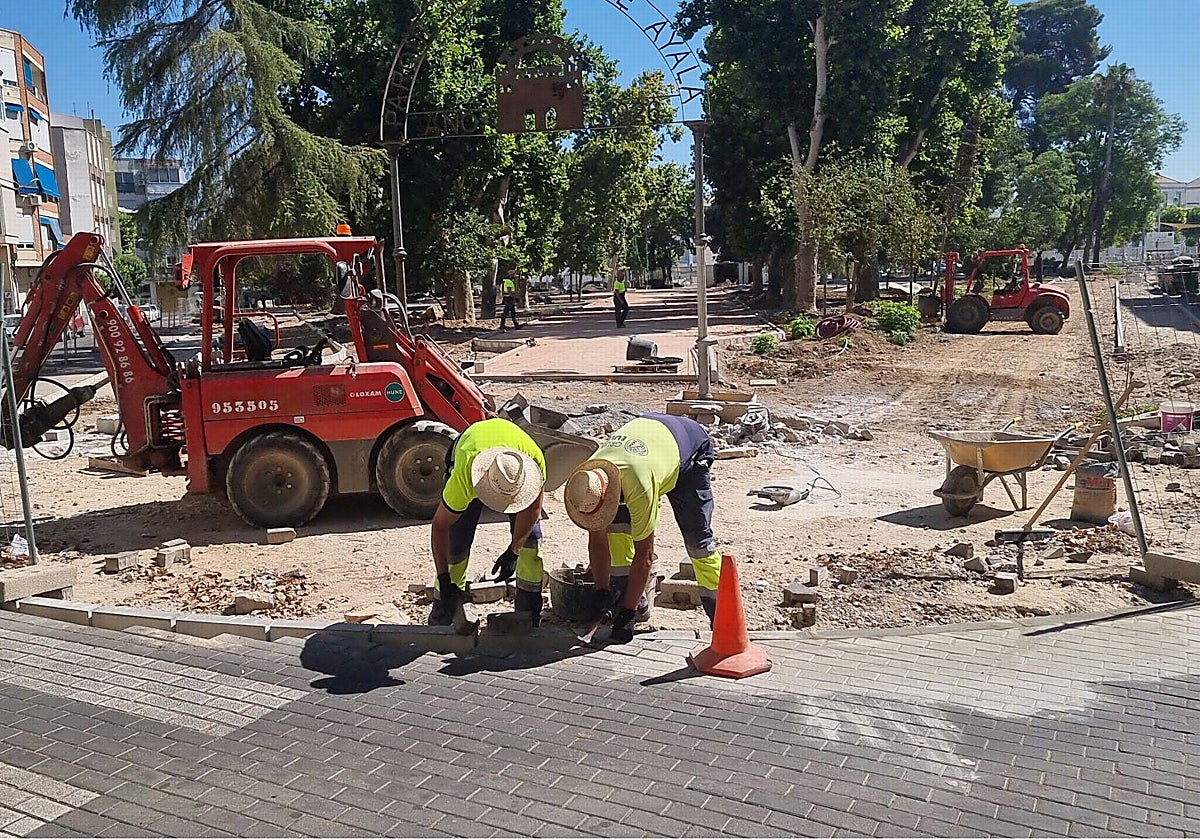 Empleados de Eulen, esta semana en el parque López de Ayala.