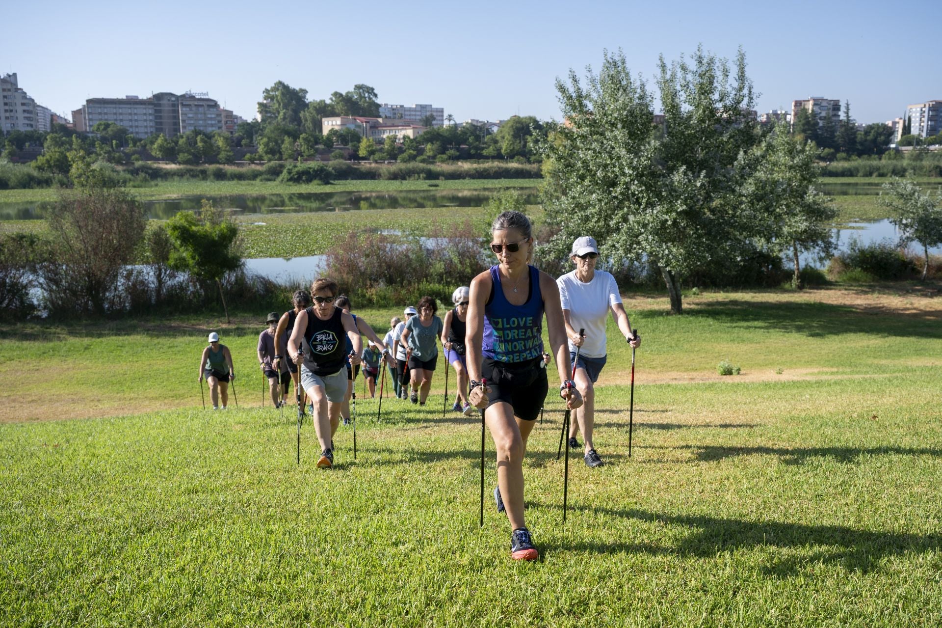 Fotos | Así practica Badajoz la marcha nórdica