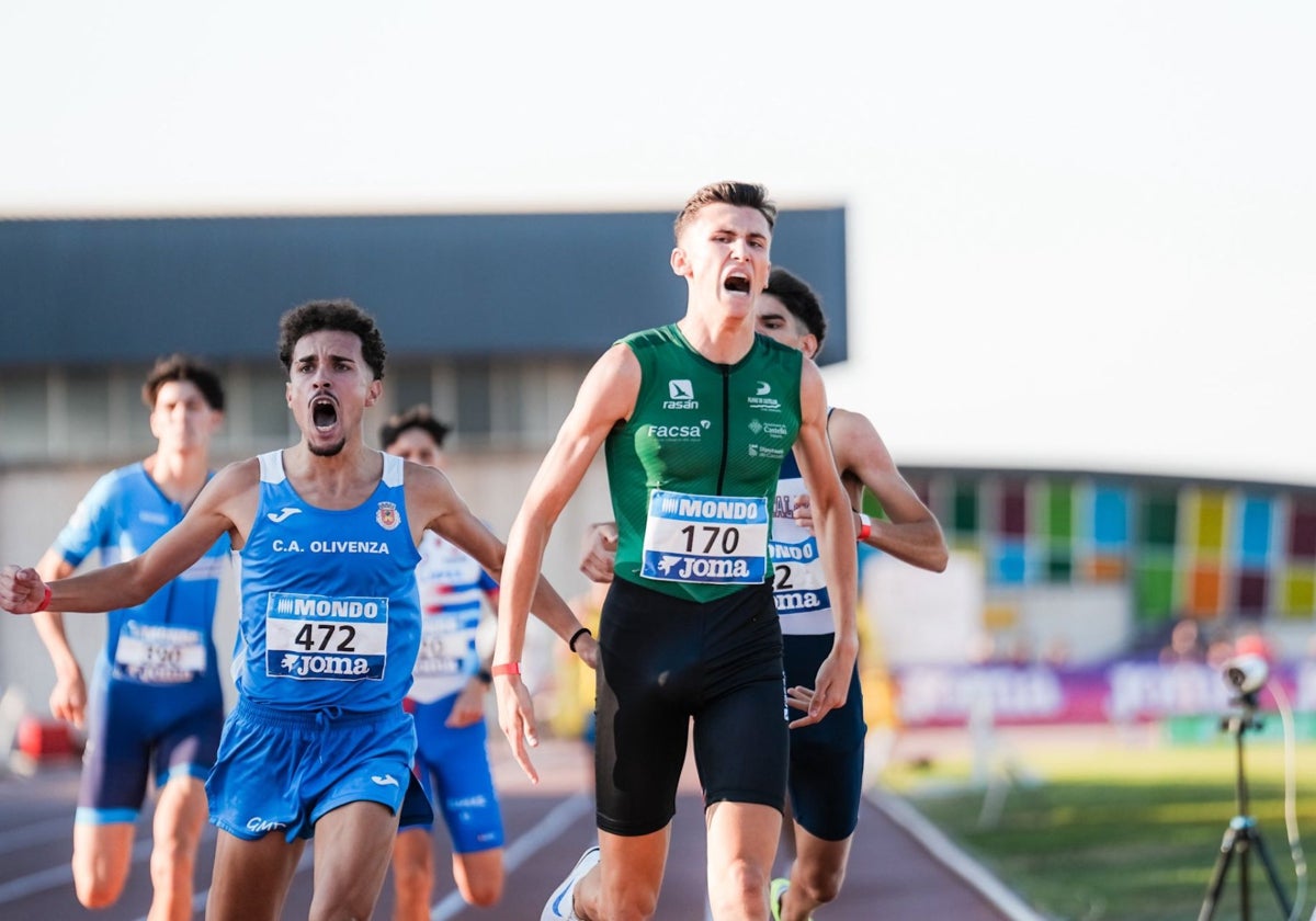 El oliventino Andrés González volvió a repetir como subcampeón de España sub-20 en los 1.500.