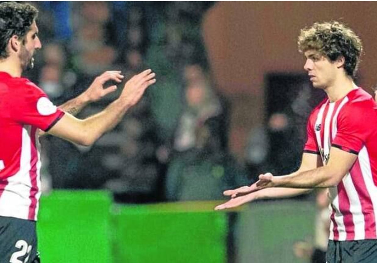 Juan Artola en su debut con el Athletic como sustituto de Raúl García en un partido de Copa.