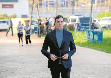 Biedma da dos días a David Sánchez para que aclare si quiere mudarse a Japón