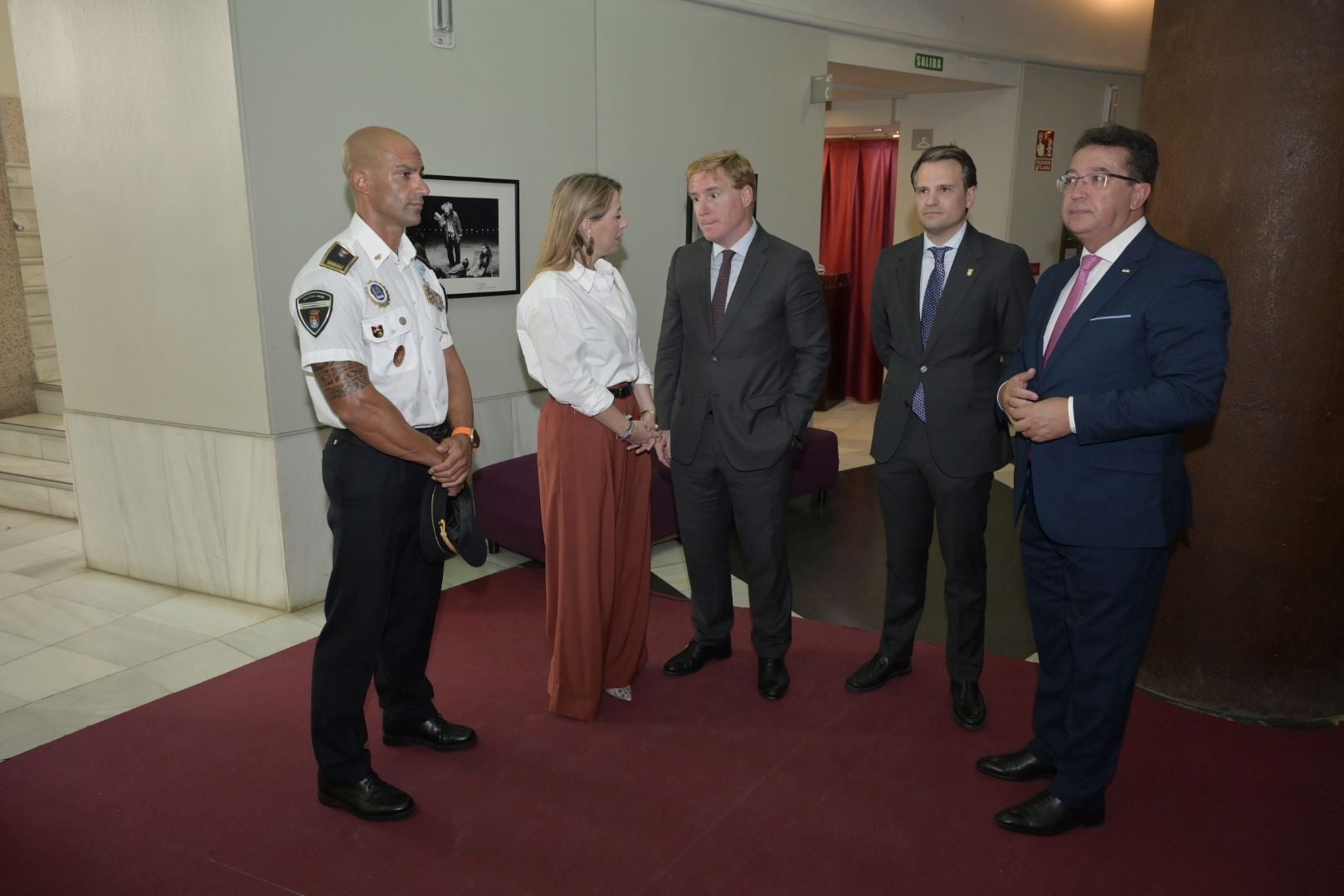 Fotos | Así ha sido la entrega de despachos de la XXXIII promoción de mandos y agentes de la Policía Local