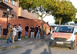 Mercedes Viano de Protección Civil, clasificado como turismo, matriculado en el año 2011.