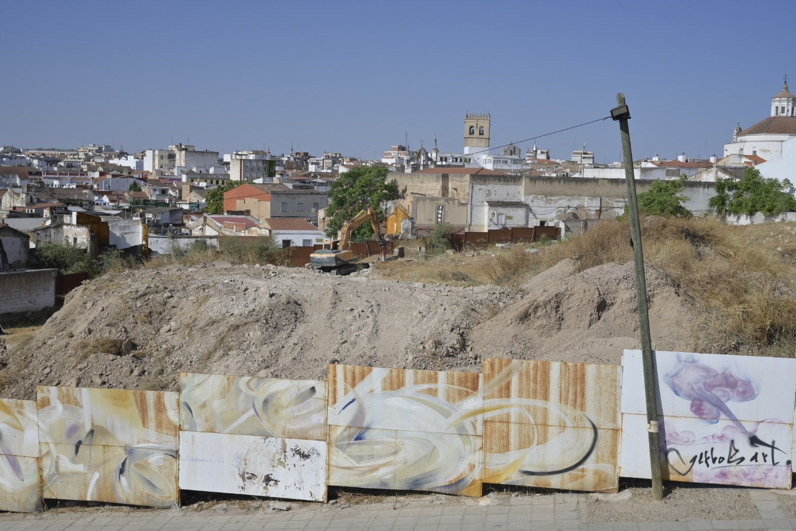 Fotos | Máquinas trabajando en la zona del Campillo de Badajoz