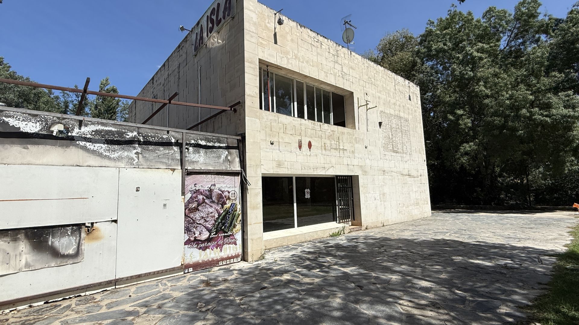 El restaurante de La Isla está a la espera de emprender una reforma.