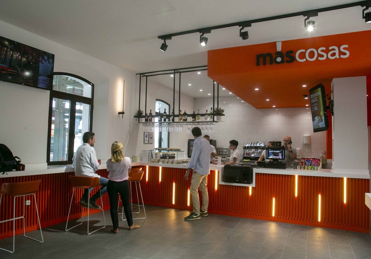 Reabre la cafetería de la estación de tren de Mérida