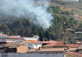 Fotos | Estado del incendio forestal en Las Hurdes este miércoles