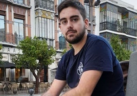 Hernán Álvarez que cambia la política por el periodismo.