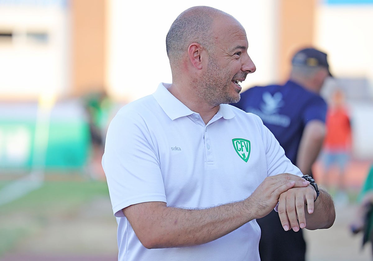 Richi Tapia, entrenador del Villanovense.