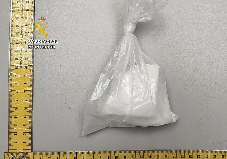 Detenido por conducir sin puntos en el carné y con 1.530 dosis de cocaína