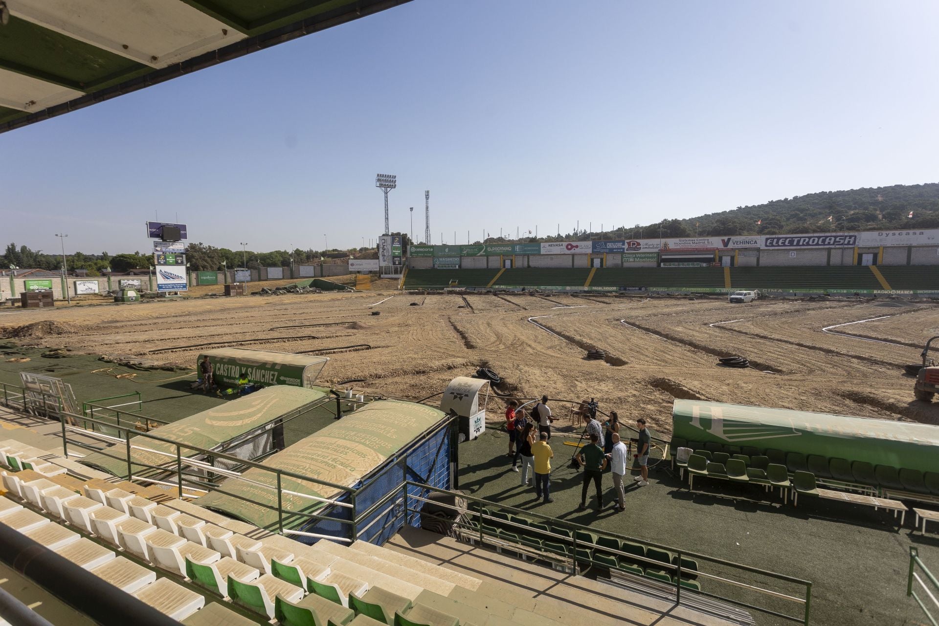 La reforma del estadio cacereño Príncipe Felipe, en imágenes