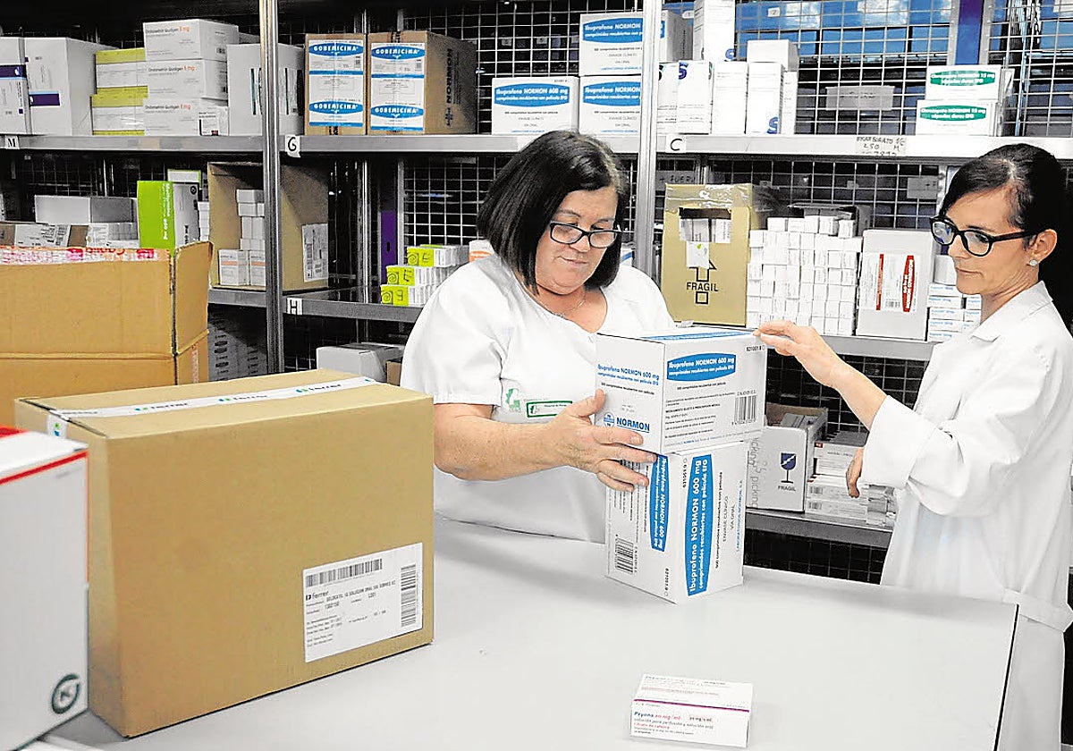 Imagen de archivo del almacén de medicamentos en la farmacia del Hospital de Mérida.