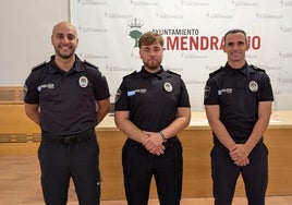 Los nuevos agentes que se incorporan ayer tras la toma de posesión.