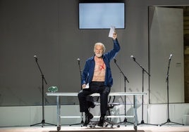 Lluís Homar, en un momento de la representación de 'Memorias de Adriano', en el Festival de Mérida.