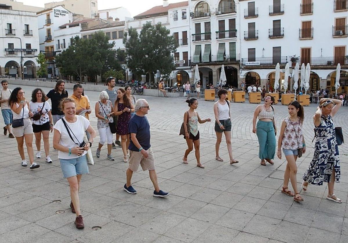 El PSOE de Cáceres achaca al «inmovilismo» del gobierno local los seis meses consecutivos de caída en datos de turismo