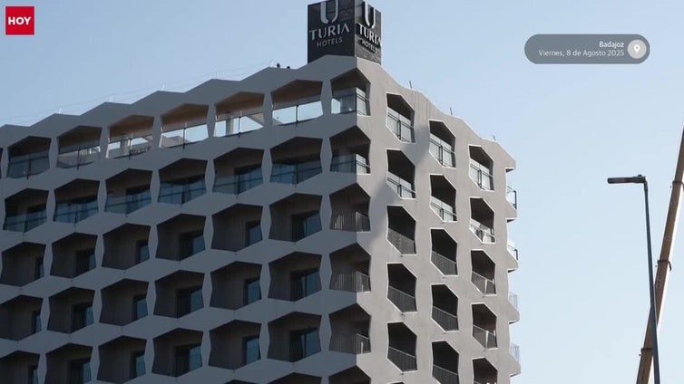 El hotel Lisboa de Badajoz ya luce su nuevo nombre