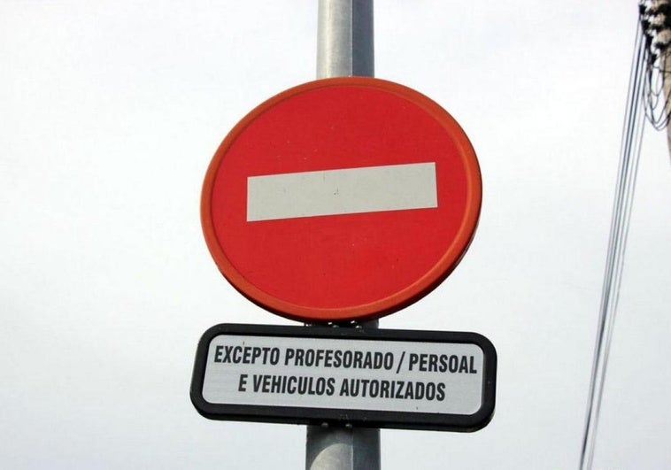 No todas las autonomías con lengua propia respetan el castellano