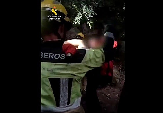 Así fue el rescate de un senderista en la ruta de Las Nogaledas, en el Valle del Jerte.
